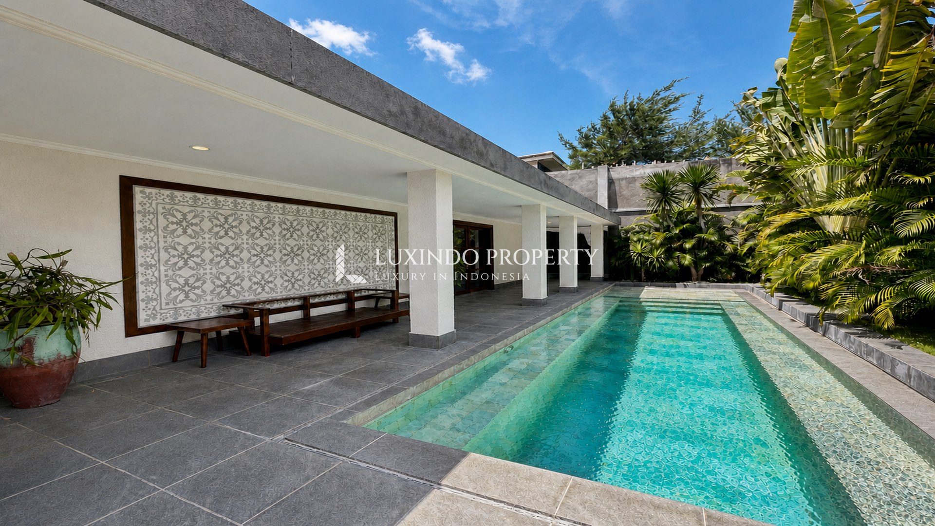 UNGASAN – SPACIOUS 2-BEDROOM VILLA WITH A LARGE POOL AND OPTIONAL ADJACENT LAND (LHV1062)